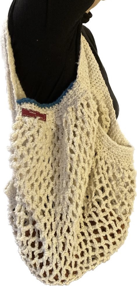 Bolsa hilada y tejida con lana de El Arreciado