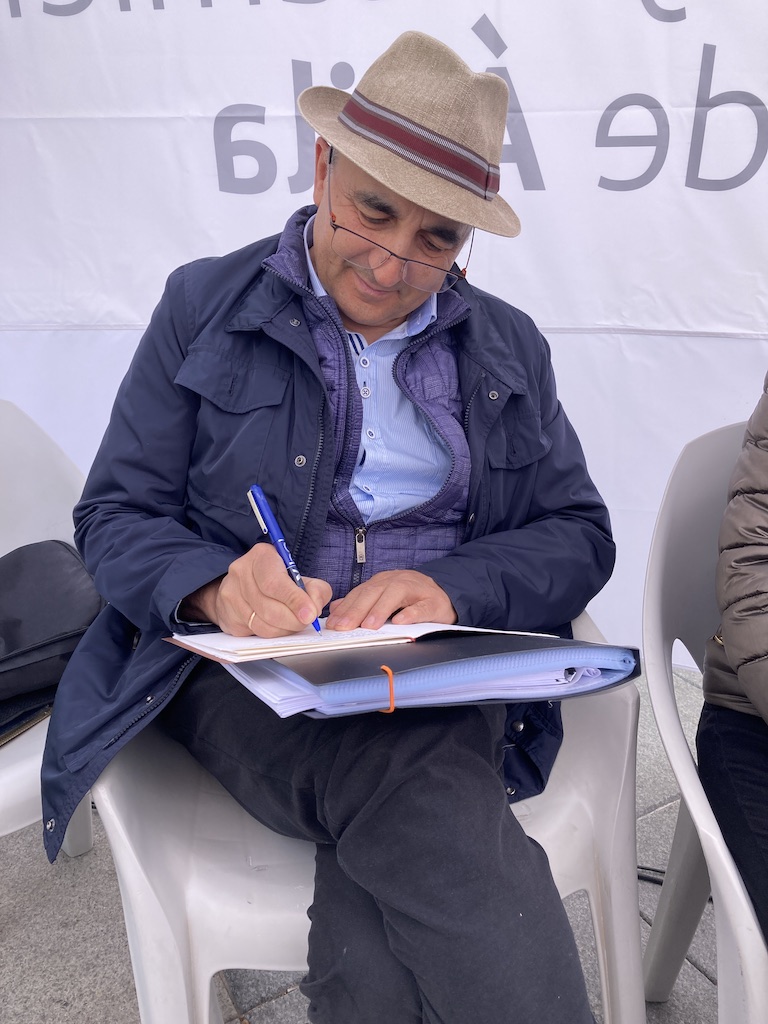 Cronista de Ávila dedicando al proyecto Avila Abraza unas palabras