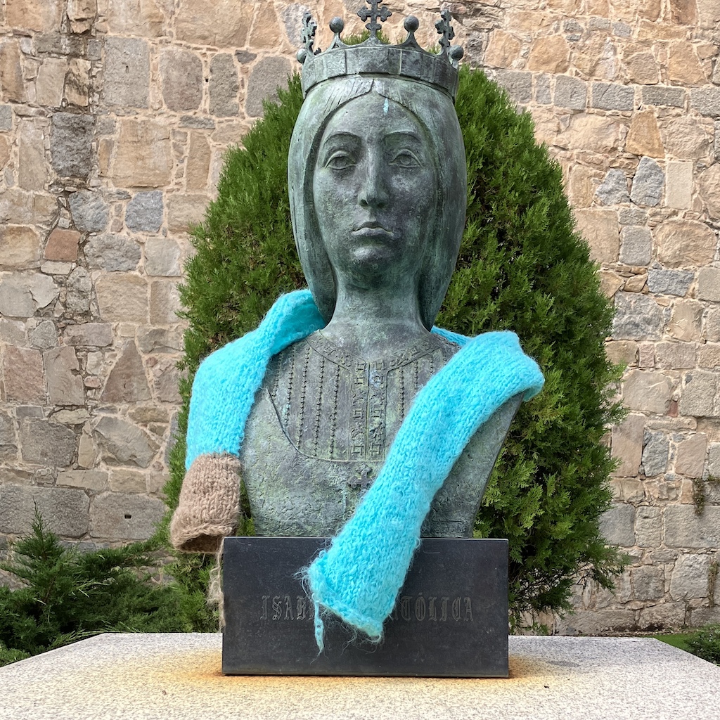 Isabel La Católica con bufanda de lana