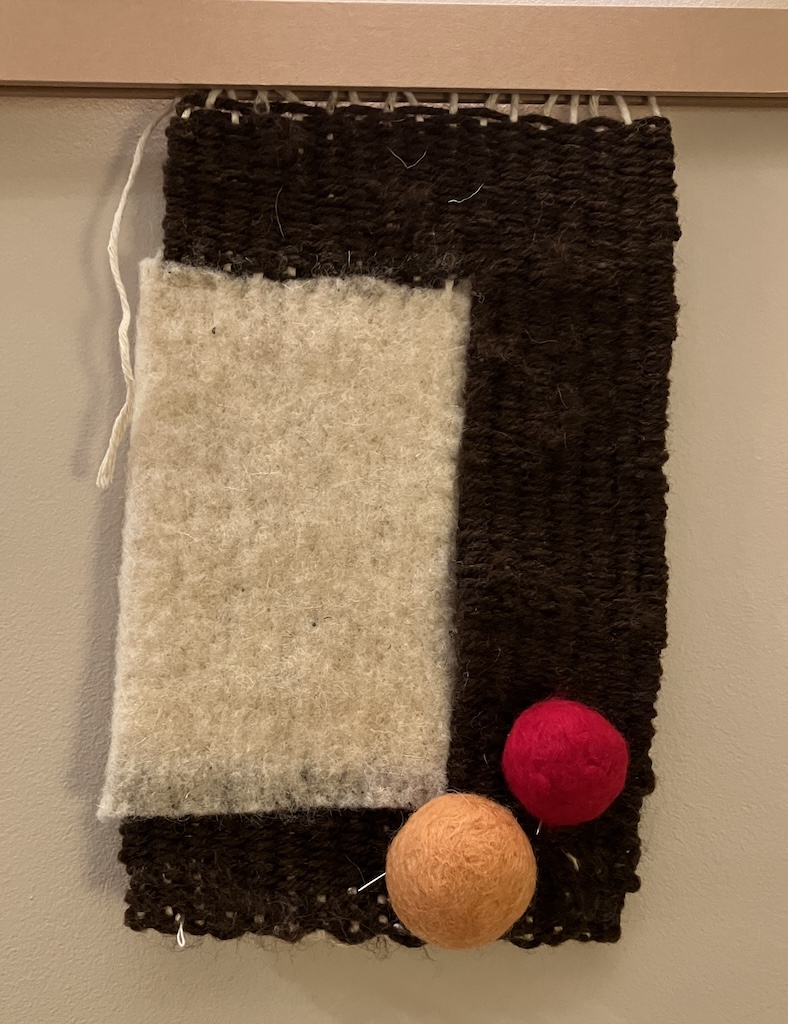 Micromapa de lanas ventana. Taller iniciación tejido alto lizo