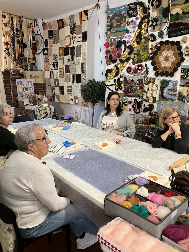 Atentas a las explicaciones taller nuno estudio Hilandia