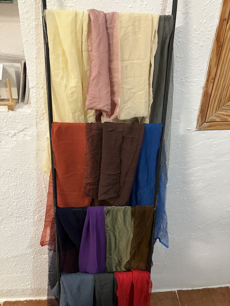 Los materiales seda para taller nuno estudio hilandia