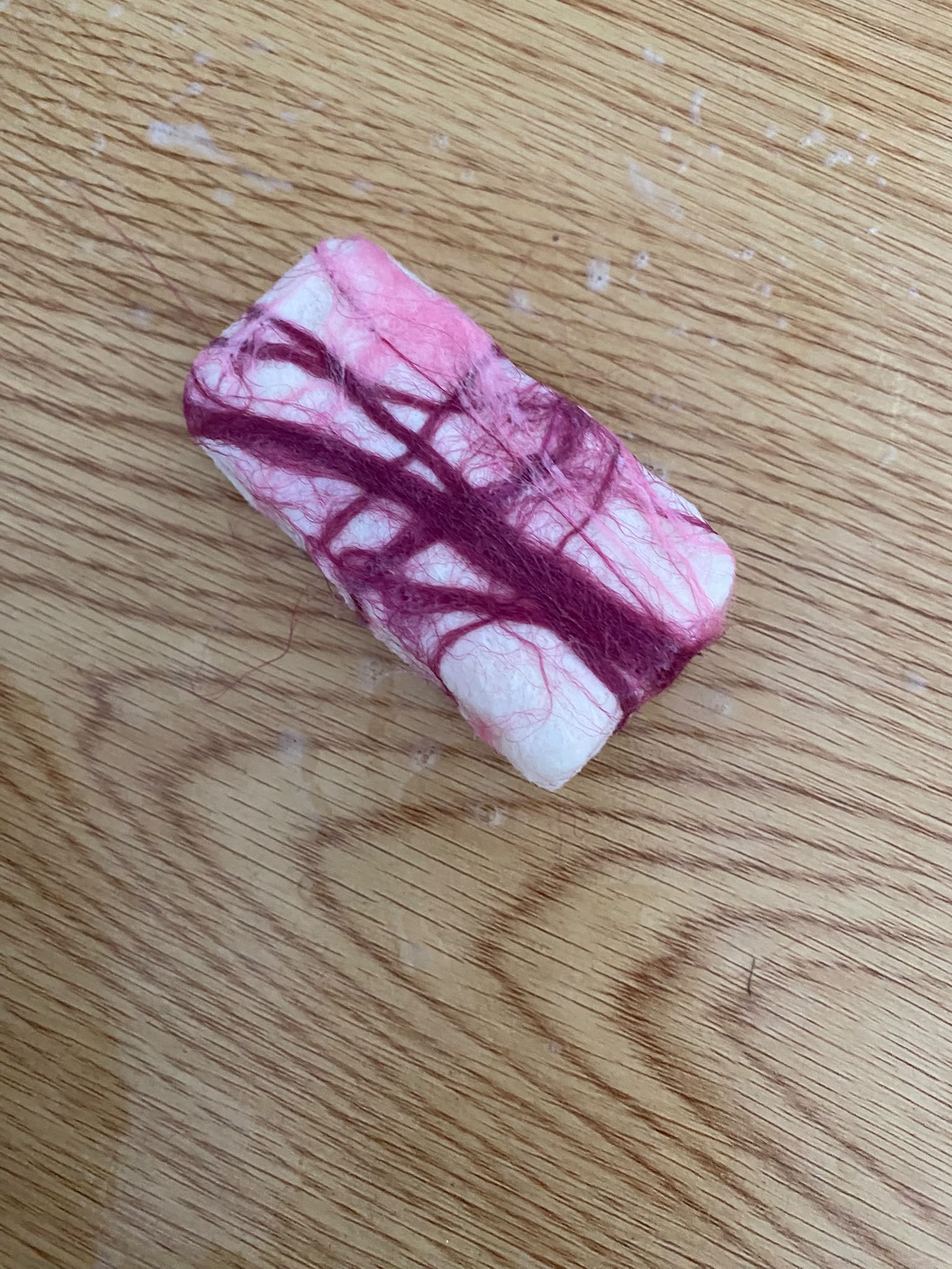 JAbon rojo y rosa